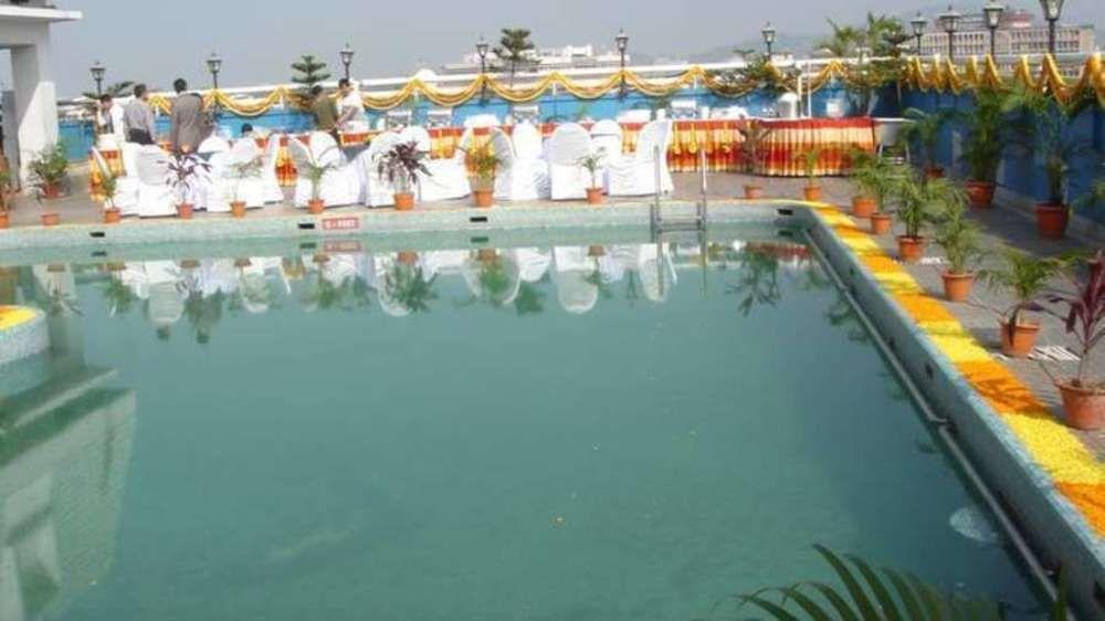 Vishwaratna Hotel Guwahati Zewnętrze zdjęcie