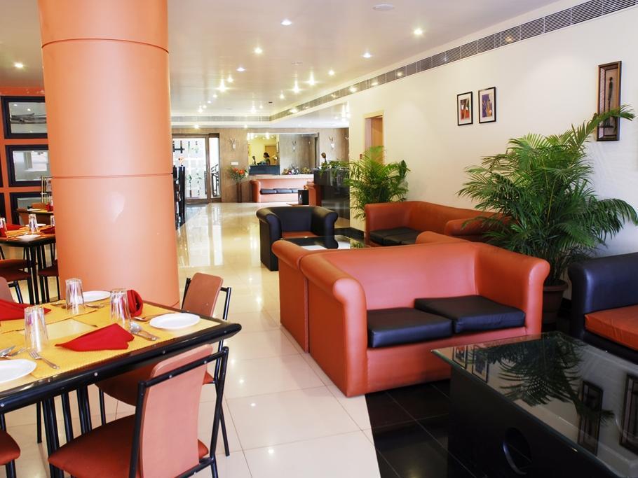 Vishwaratna Hotel Guwahati Zewnętrze zdjęcie