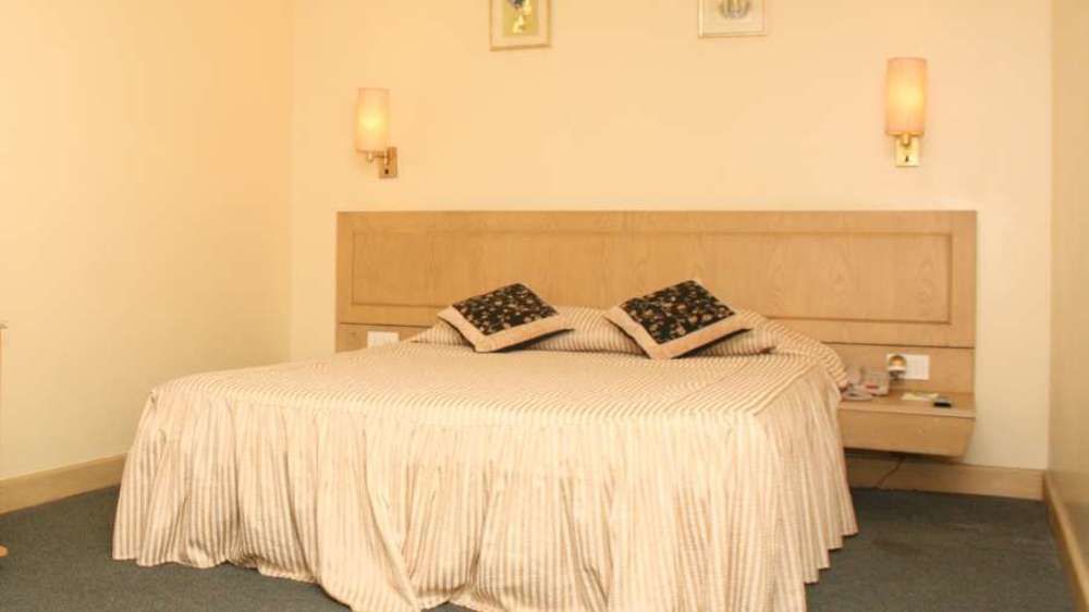 Vishwaratna Hotel Guwahati Zewnętrze zdjęcie