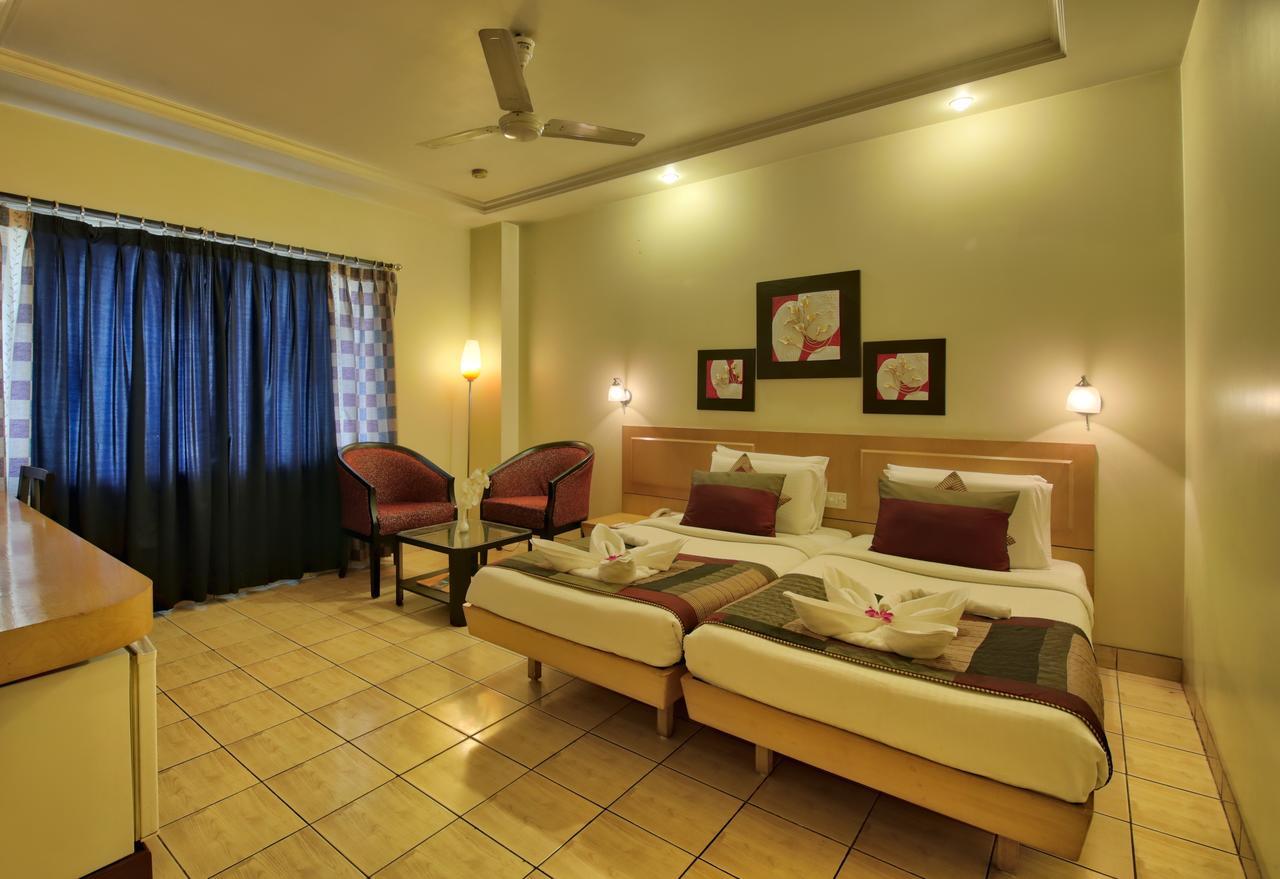Vishwaratna Hotel Guwahati Zewnętrze zdjęcie