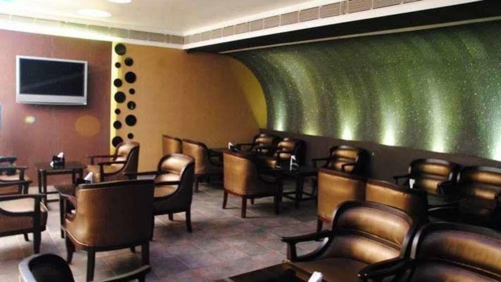 Vishwaratna Hotel Guwahati Zewnętrze zdjęcie