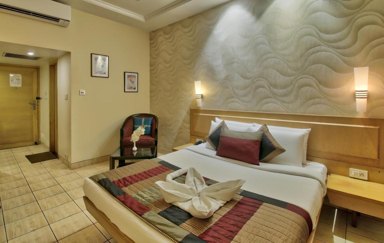 Vishwaratna Hotel Guwahati Zewnętrze zdjęcie