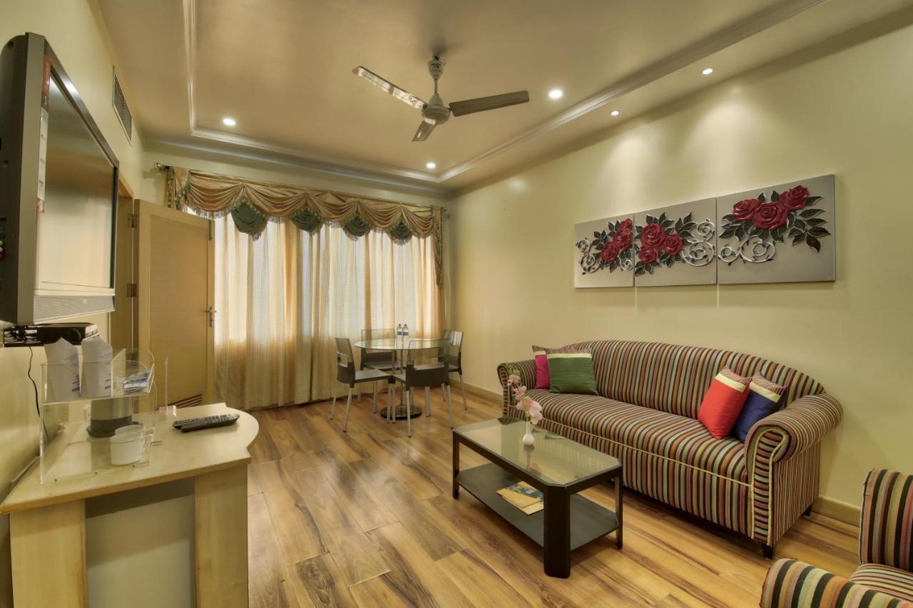 Vishwaratna Hotel Guwahati Zewnętrze zdjęcie