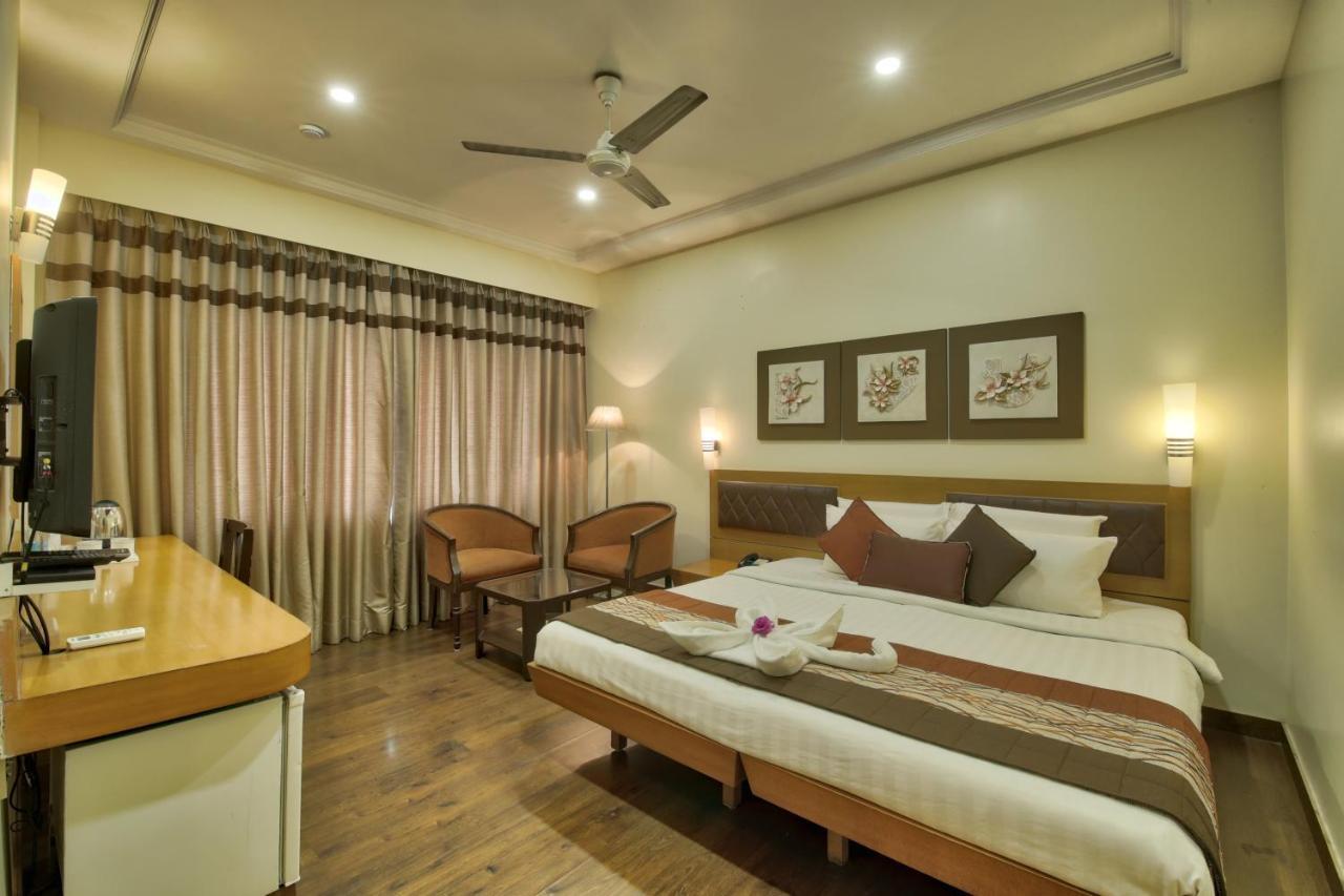 Vishwaratna Hotel Guwahati Zewnętrze zdjęcie