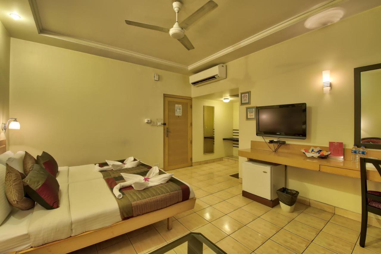 Vishwaratna Hotel Guwahati Zewnętrze zdjęcie