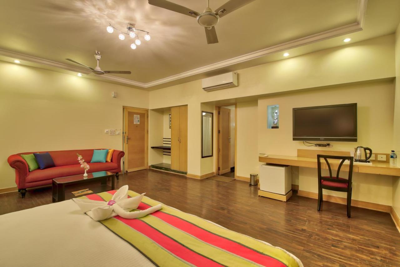 Vishwaratna Hotel Guwahati Zewnętrze zdjęcie